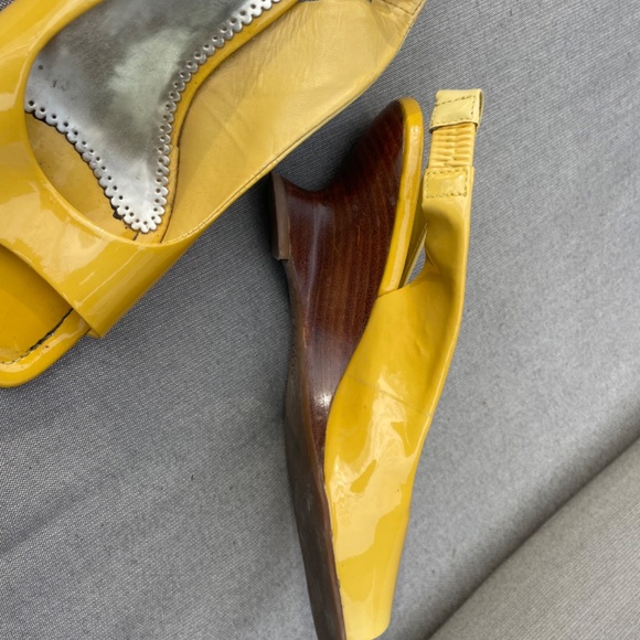 Franco Sarto Leather Kitten Heels - Picture 2 of 3